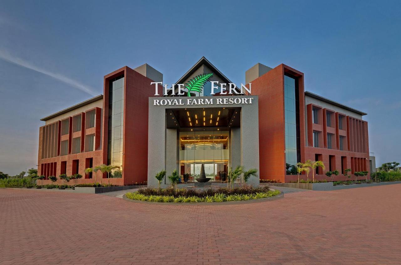 The Fern Royal Farm Resort, Anjar Ngoại thất bức ảnh
