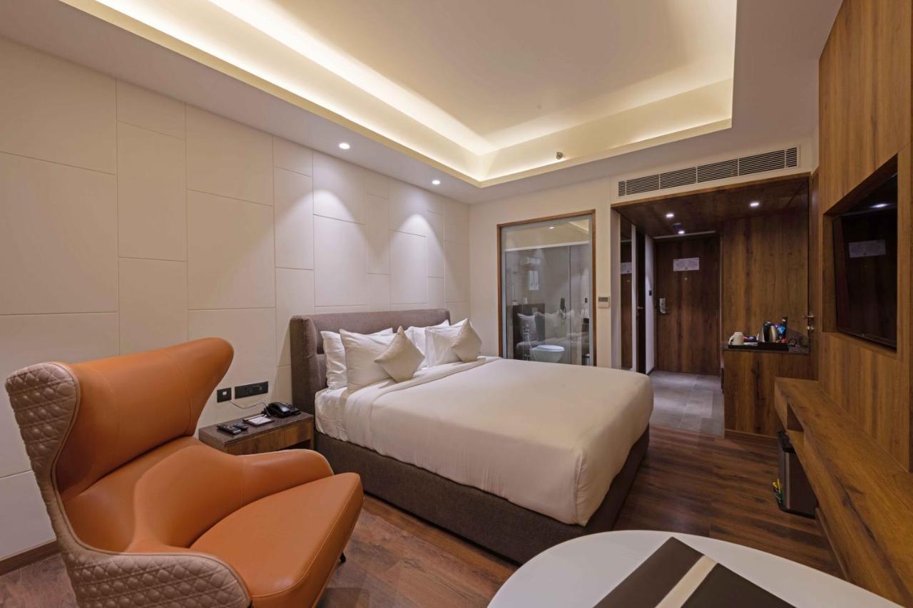 The Fern Royal Farm Resort, Anjar Ngoại thất bức ảnh