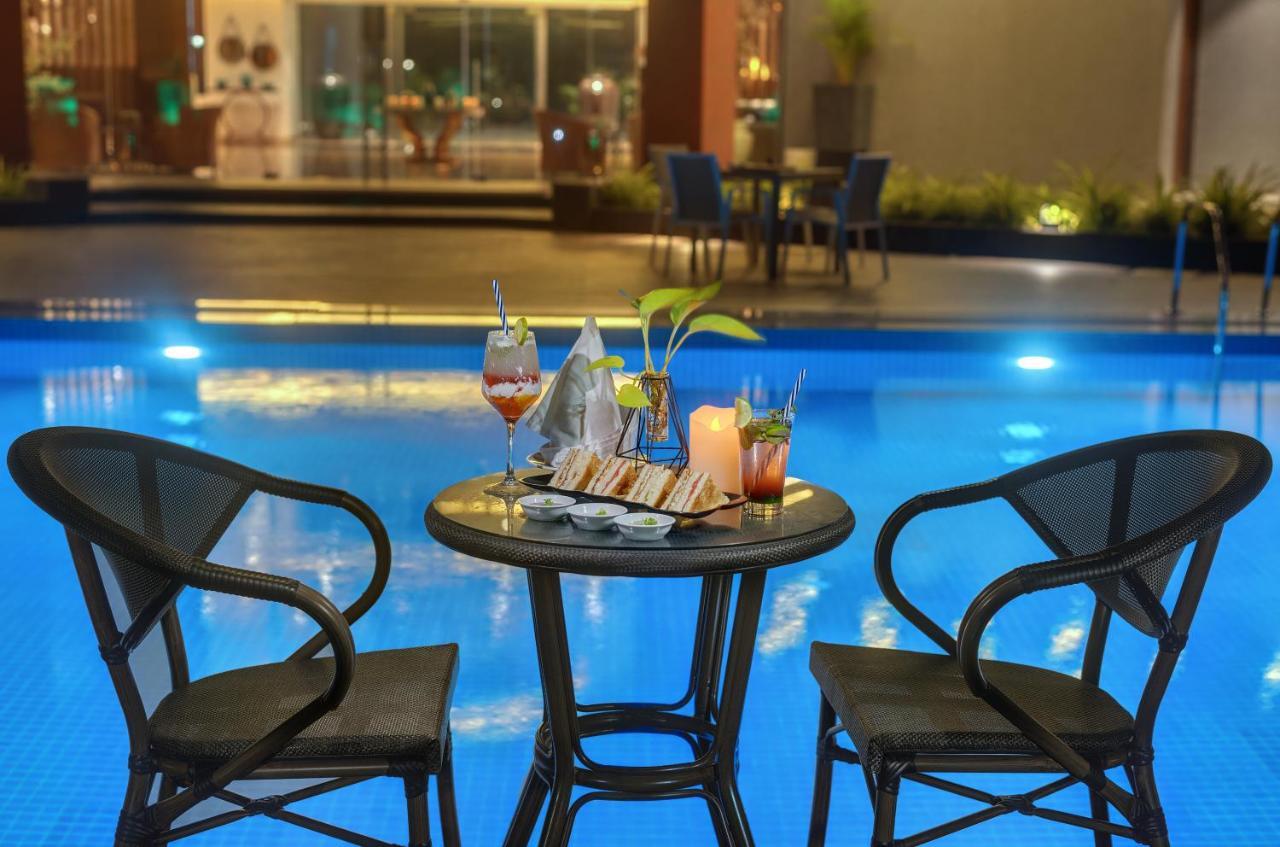 The Fern Royal Farm Resort, Anjar Ngoại thất bức ảnh